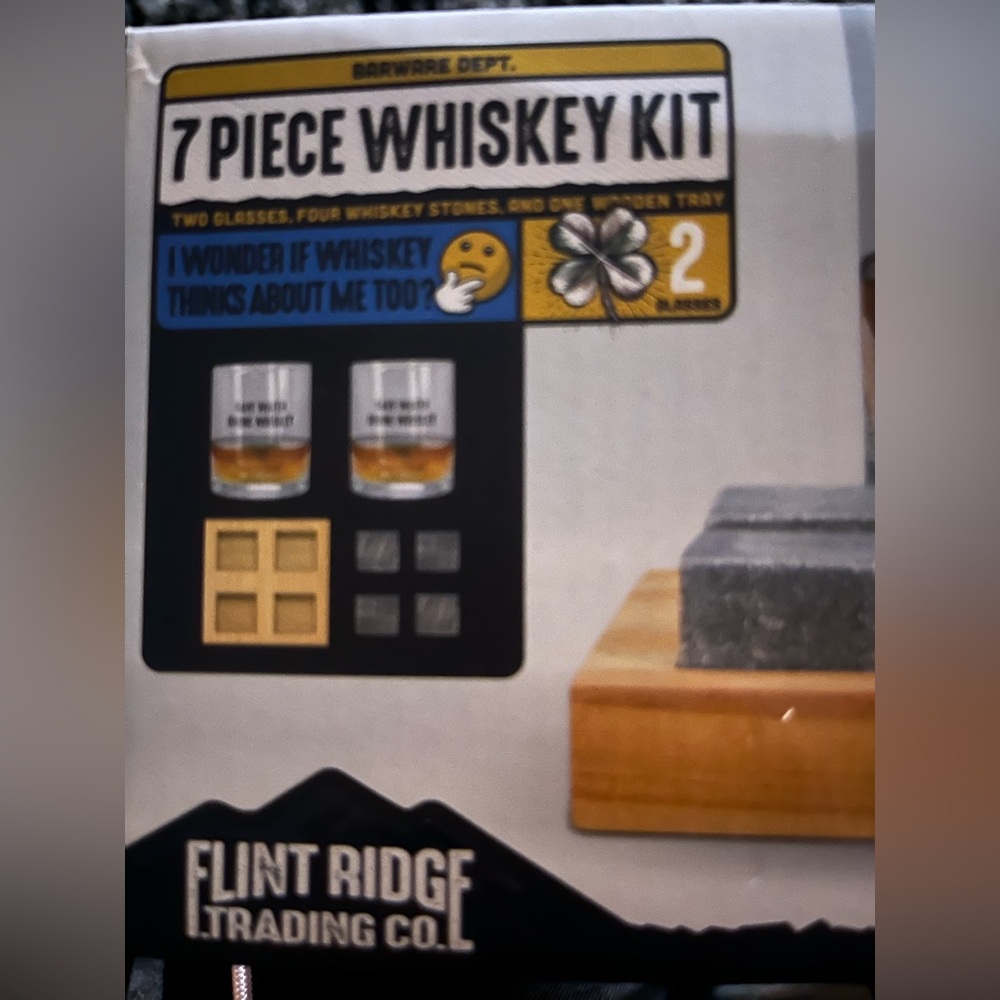 Whiskey Kit with Glasses and Stones - Picture 2 of 2